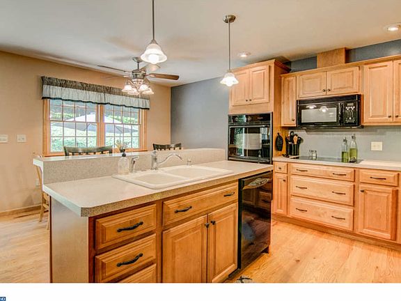 4th image of 23 Petsch Rd