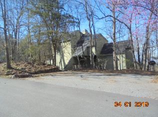 33 Old Altamont Ridge Rd, Greenville, SC 29609