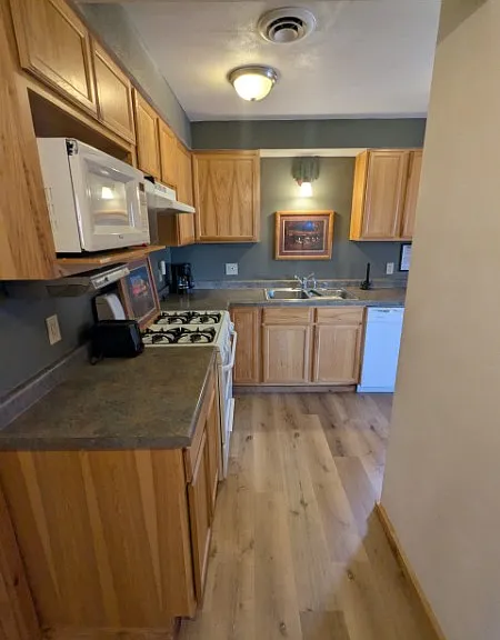 723 Skatepark Ct — Photo 4