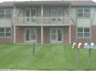 807 N Washington St, Spring Hill, KS 66083