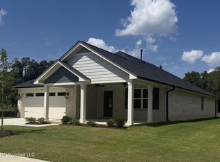 8894 Jackson Ln, Olive Branch, MS 38654