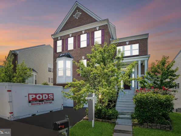 4734 Cochran Pl, Centreville, VA 20120