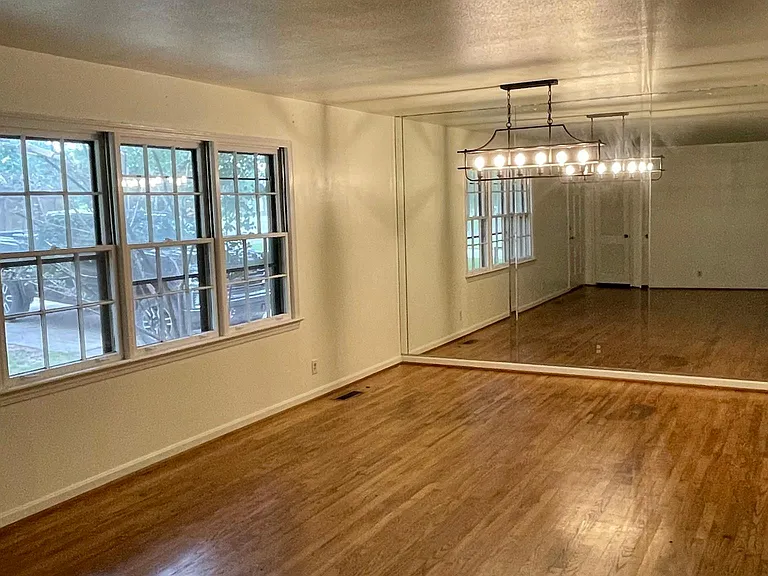 1523 Heritage Dr — Photo 3
