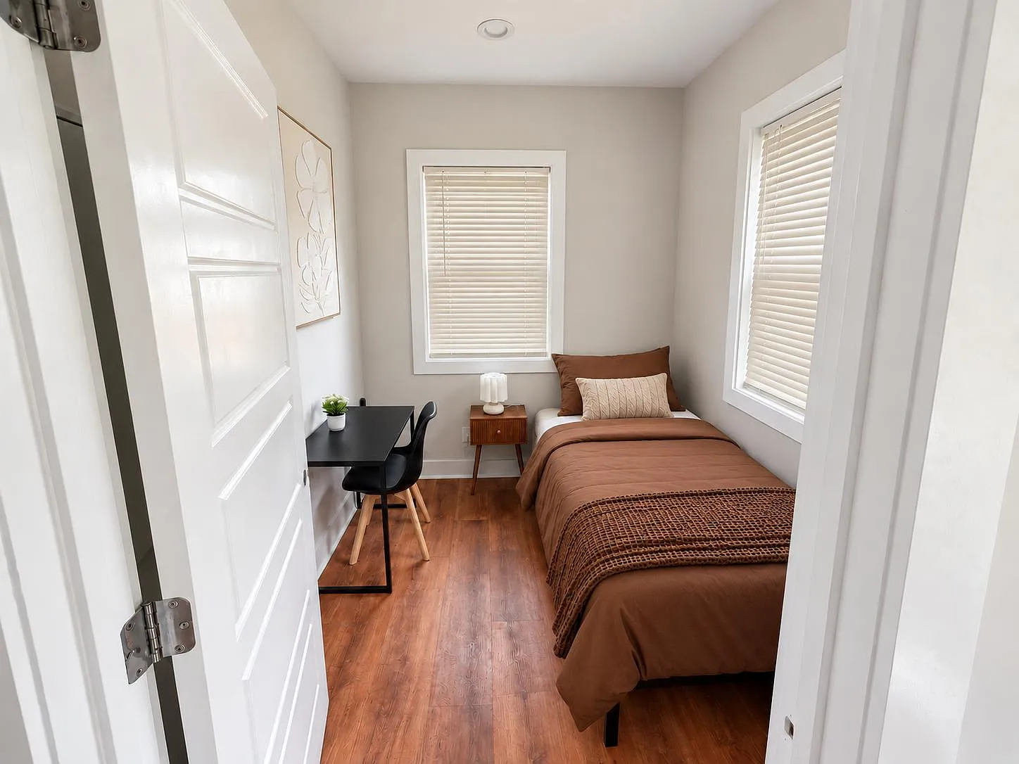 4 bed, 2.5 bath, 1850 sqft, $866 — Photo 2