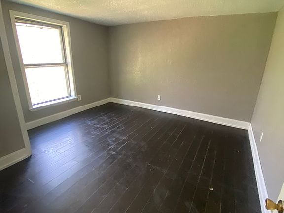 2nd image of 417 Poplar St