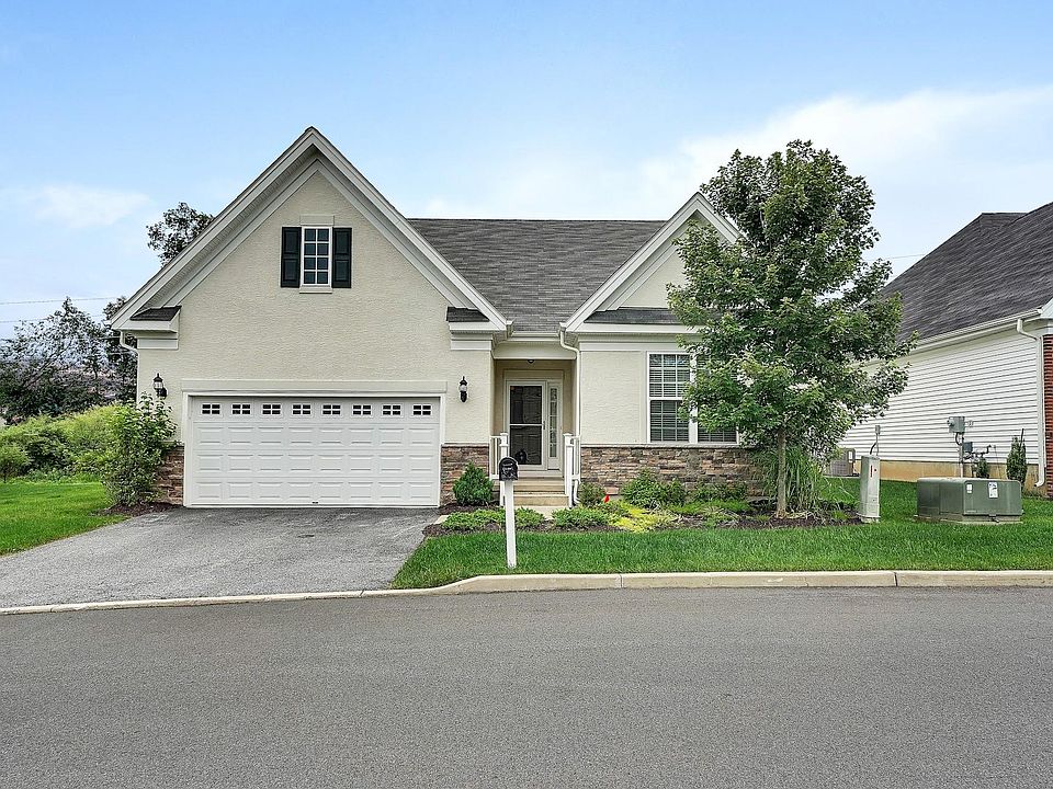 1st image of 16 Cyprus Dr