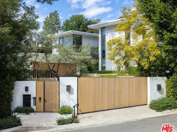9509 Heather Rd, Beverly Hills, CA 90210