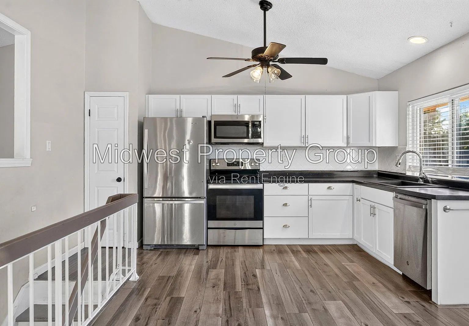 5 bed, 3.0 bath, 1985 sqft, $2,695 — Photo 2