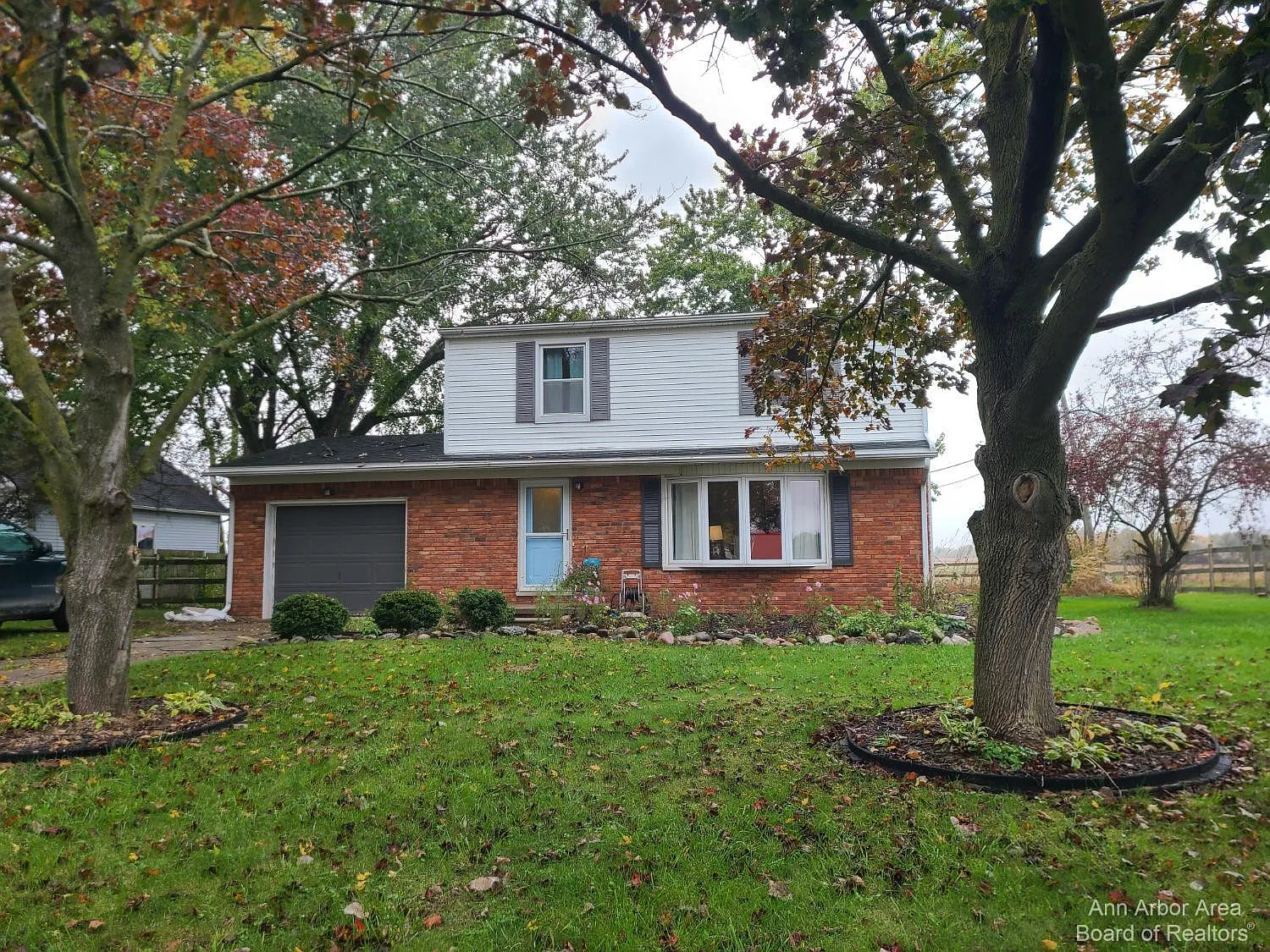 8845 Redwood Dr photo 1
