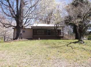 697 Sexton Loop, Oakdale, TN 37829