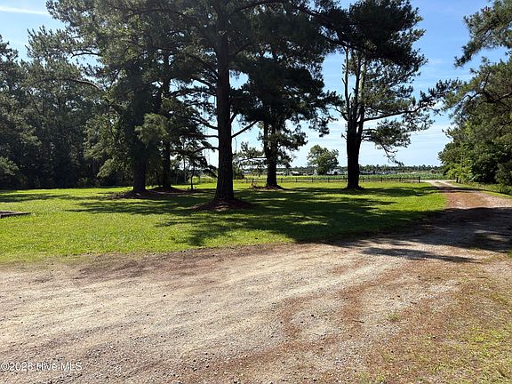 4th image of 284 Laurel Road