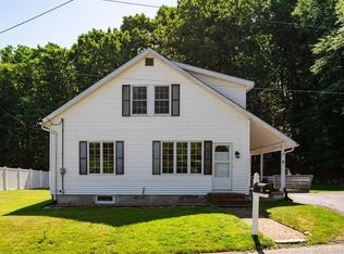 11 Baker St, Amesbury, MA 01913