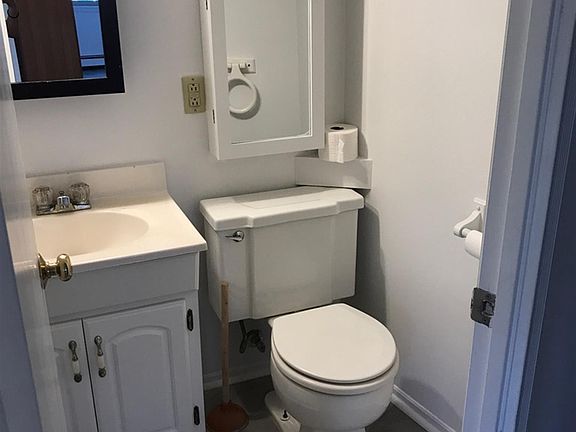 5th image of 348 Franklin St #4D-201