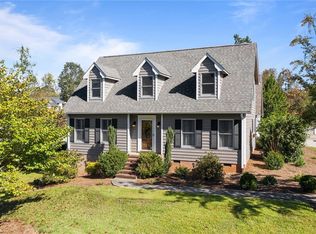 3053 Woodale Cir, Seneca, SC 29678
