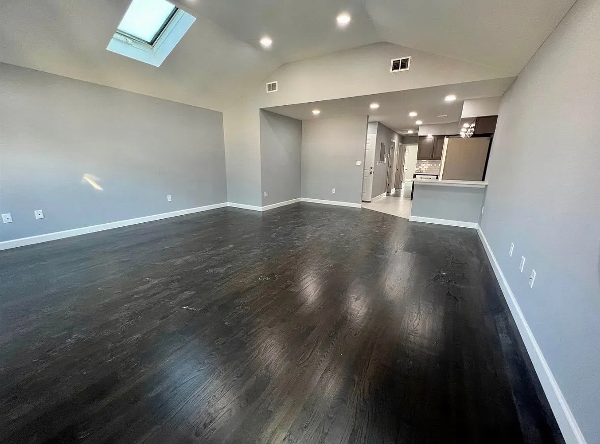 3 bed, 1200 sqft, $2,900 — Photo 4