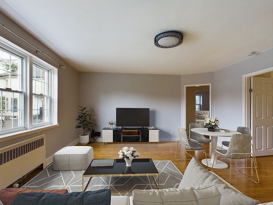 1st image of 17 Dexter St APT 2