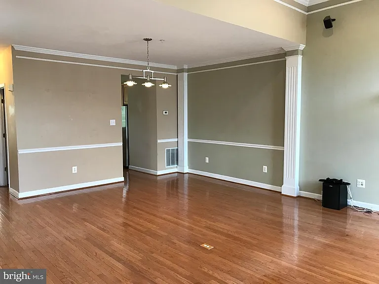 421 Leaning Oak St — Photo 8