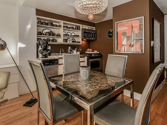 Sold by Sotheby's International Realty | media 3