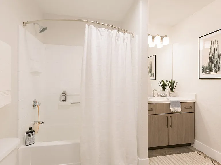 ORA Apartments — Photo 9