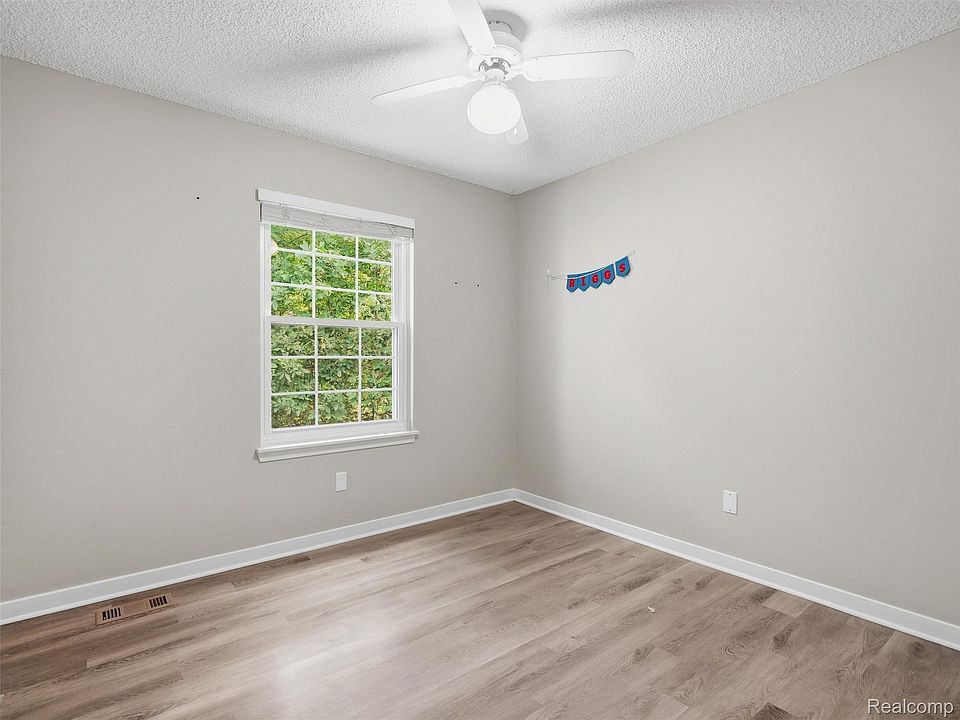 41482 Cornell Dr, photo 20