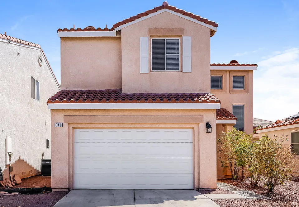 949 Country Skies Ave