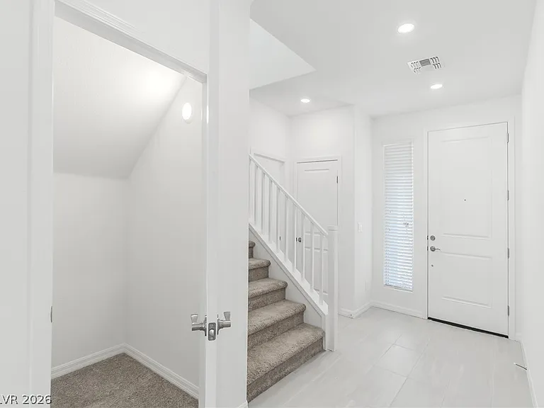 5740 Yellow House St — Photo 3