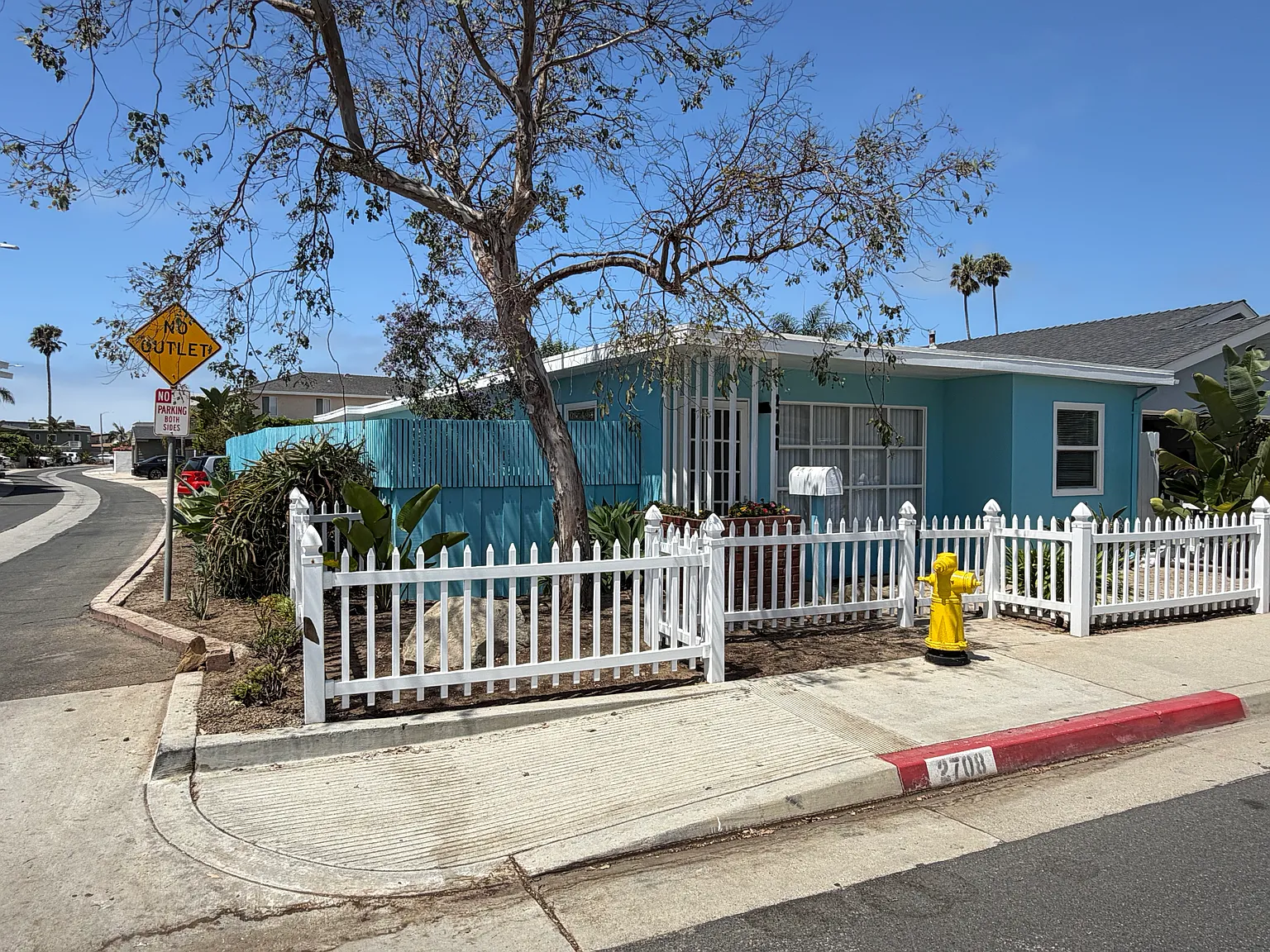 3 bed, 1.5 bath, 1100 sqft, $3,850 — Photo 2