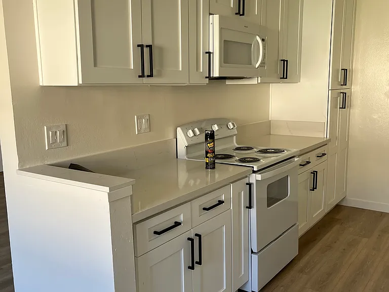 5400 Newcastle Ave #68 — Photo 17