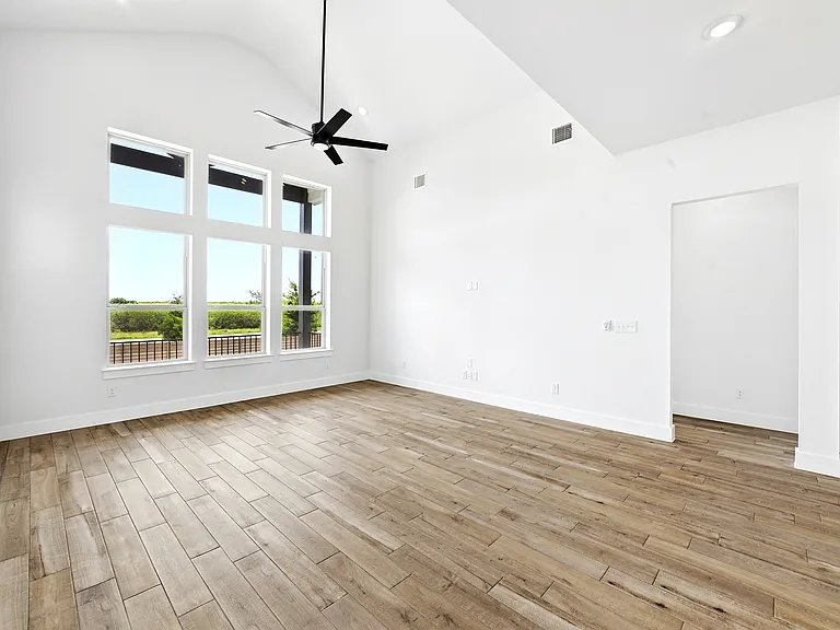 8709 Lullwater Trl — Photo 7