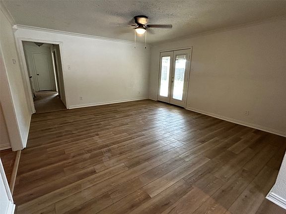 2nd image of 4122 W Rochelle Rd