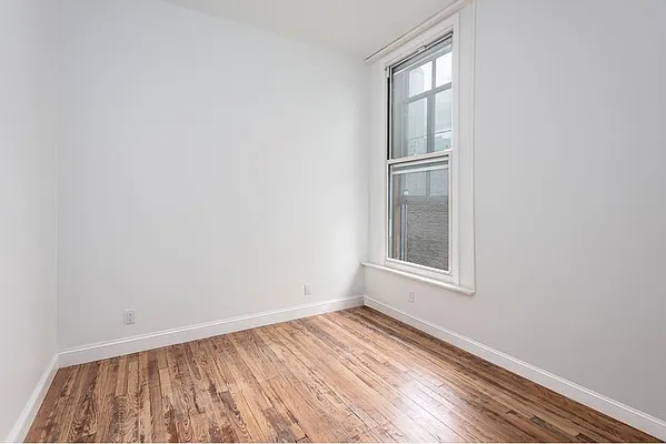 Rented by Douglas Elliman | media 19