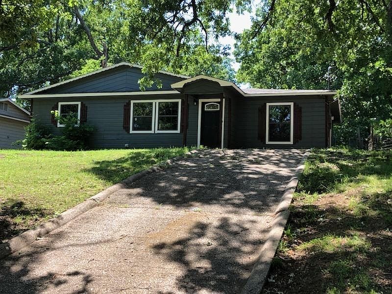 1st image of 1023 Park Dr