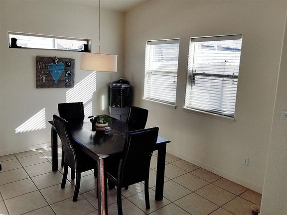 5th image of 386 Green River Dr