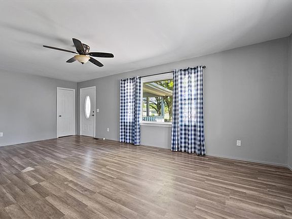 5th image of 106 Torrington Rd