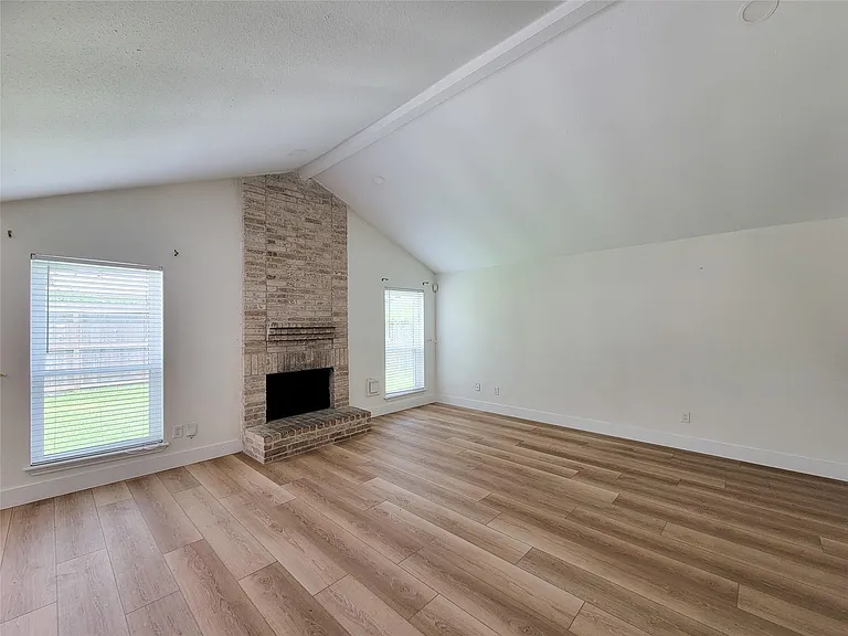 8103 Wind Forest Dr — Photo 13
