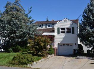 50 Robin Pl, Parlin, NJ 08859