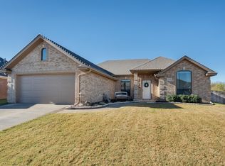 4940 Spring Hill Dr, Wichita Falls, TX 76310