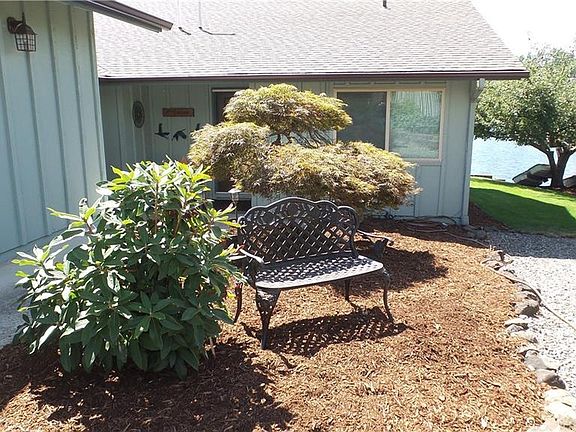 3rd image of 4844 Lakemont St SE