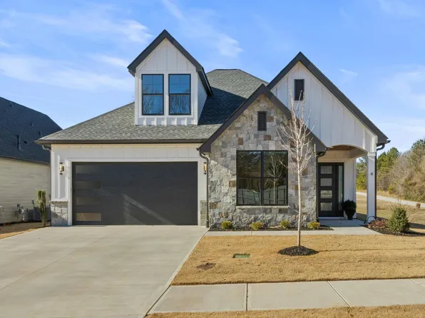 4 Mercy Dr, Greenville, SC 29607