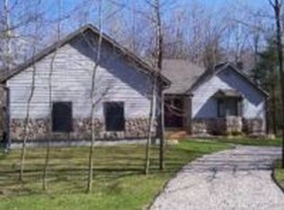 6764 Maple Ct, Canadian Lakes, MI