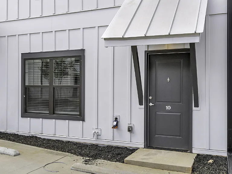 148 Cox St — Photo 35