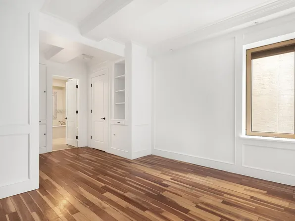 106 Central Park South image 10 of 12