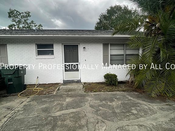 3rd image of 925 N Buena Vista Dr