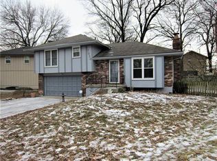 7928 N Campbell St, Gladstone, MO 64118