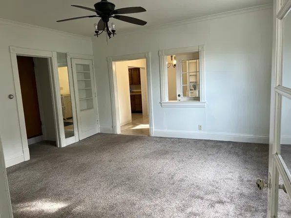 16 E 11th St #1, Fond Du Lac, WI 54935