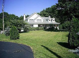 158 Miller Place Rd, Miller Place, NY 11764