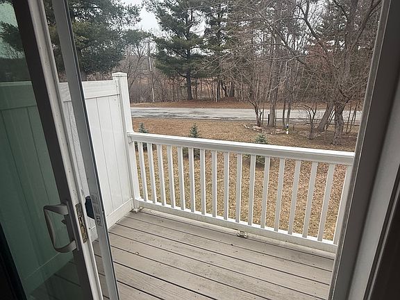 3rd image of 1 1/2 Cimino Ln APT 8