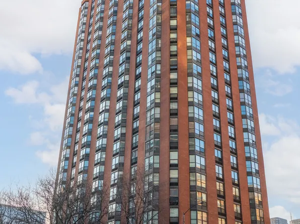 899 S Plymouth Ct, Chicago, IL