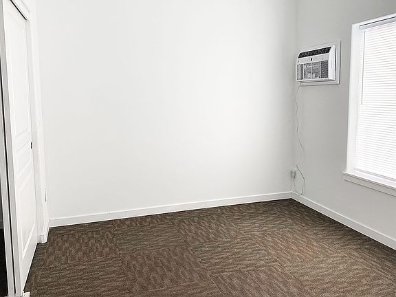 4th image of 855 NW Ogden Ave #3