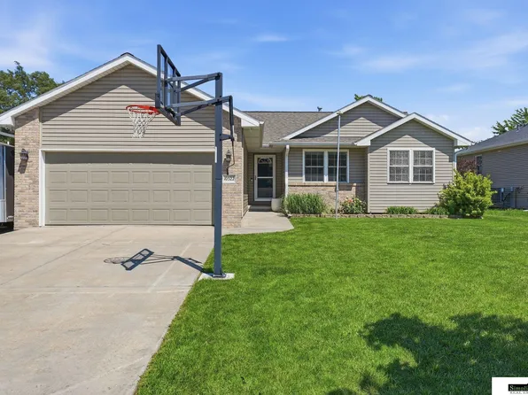 10522 Northloch Ln, Waverly, NE 68462
